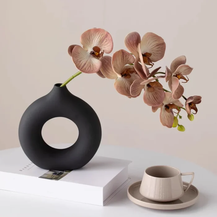 1Pcs Plastic Flat Minimalist Vase Wedding Decoration Donut Shape Flower Vase Oval Hollow Black Vases Fashion Home Living Room 1