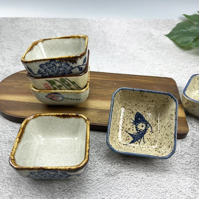 4pcs Square Ceramic Sushi Dishes Set Japanese Soy Sauce Dish Seasoning Saucers Mini Plates Salad Sauce Gravy Boat Tableware 1
