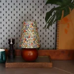 Retro Floral Small Table Lamp Bedside Lamp French Pastoral Style Decoration Solid Wood Table Lamp Indoor Atmosphere Lamp 2