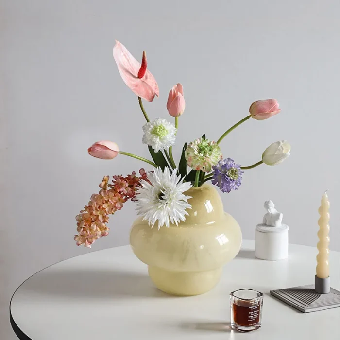 Nordic ins medieval glass vase ornaments modern minimalist high-end home living room desktop decoration flower arrangement vase 3