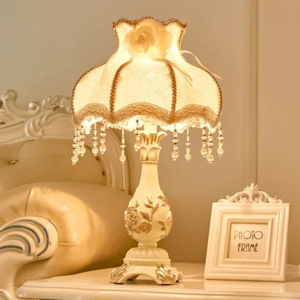 European-style Bedroom Table Lamp Retro Resin Lamp Wedding Room Princess Ins Girl Lamp 1