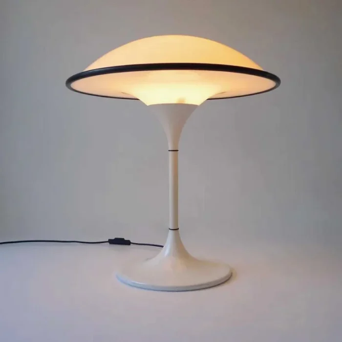 Retro Flying Saucer Table Lamp Bedroom Bedside Study Floor Lamp Creative Atmosphere Floor Lamp Living Room Decorative Lamps 4