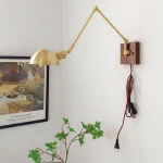 Retro Brass Walnut Wall Lamp Long Arm Telescopic Switch Bedroom Bedside Study LED E27 Reading Wall Lamp Room Lighting Fixture 4