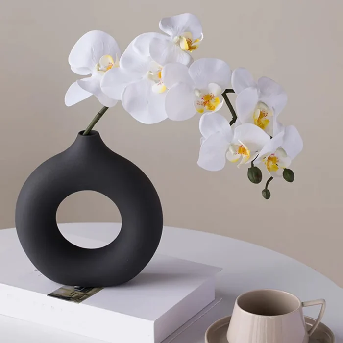1Pcs Plastic Flat Minimalist Vase Wedding Decoration Donut Shape Flower Vase Oval Hollow Black Vases Fashion Home Living Room 3