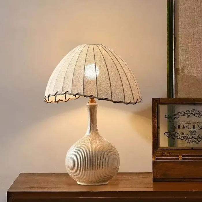 Retro Living Room Sofa Atmosphere Lamp American Bedroom Study Vertical Floor Lamp Table Lamp Interior Decoration Lamp 2
