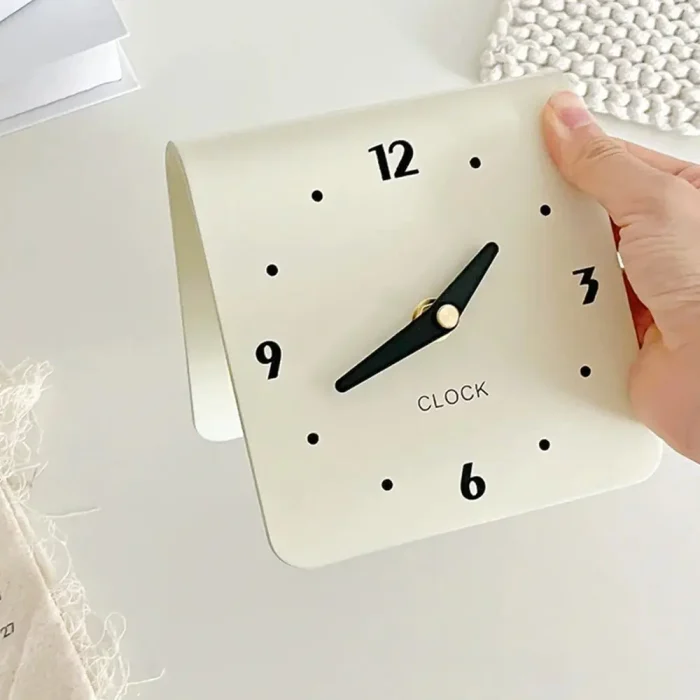 1pc Cream Desktop Living Room Home Clock, Student Bedside Table Clock Ornaments,For Home Room Office Decor,Clock Swing,Gift 2