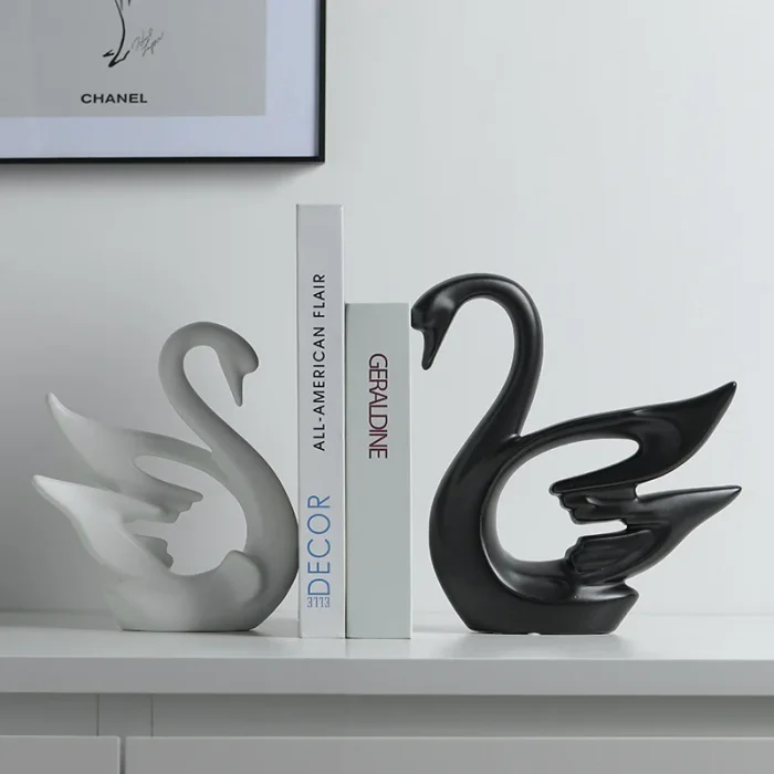 2pcs/set of Ceramic Couple Black and White Swan Figurine Creative Wedding Gift Home Decoration Living Room Office Friend Gift 1