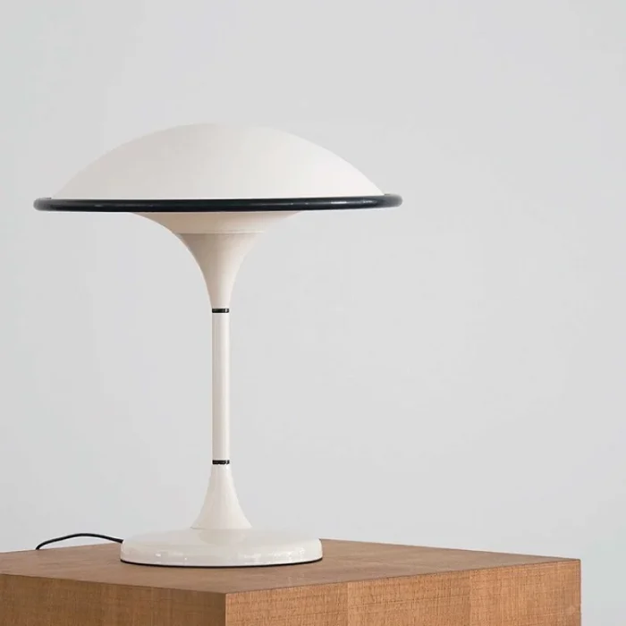 Retro Flying Saucer Table Lamp Bedroom Bedside Study Floor Lamp Creative Atmosphere Floor Lamp Living Room Decorative Lamps 3
