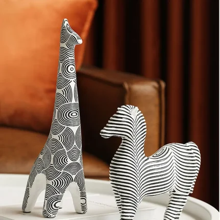 Nordic Creative Animal Figurines Desk Living Room Entrance Desktop Decoration TV Cabinet Wine Cabinet Home Decoration Crafts 2