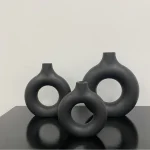 1Pcs Plastic Flat Minimalist Vase Wedding Decoration Donut Shape Flower Vase Oval Hollow Black Vases Fashion Home Living Room 6