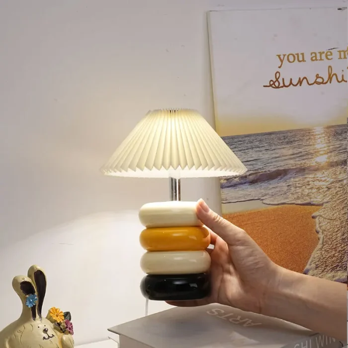 USB Cream Stacked Stone Pleated Table Lamp Bedside Bedroom Sleep Creative Romantic Atmosphere Lamp Simple Night Light 2