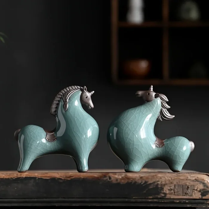 Creative ceramic ornaments horse decorative figurines Tea Pet Feng Shui horse office sculptures attract wealth and good luck 1